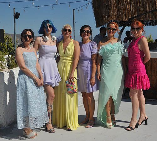 Hayal Kurmaya Cesaret Etti Ve Evlendiler