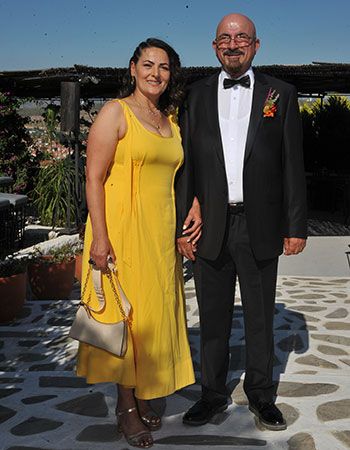 Hayal Kurmaya Cesaret Etti Ve Evlendiler