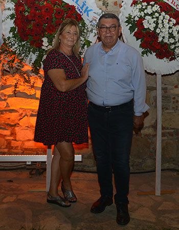 Altın Güvercin Sahnesinde Doğdum