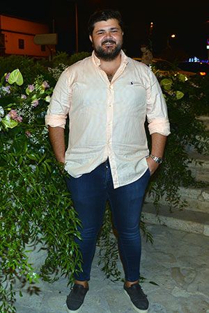 Altın Güvercin Sahnesinde Doğdum