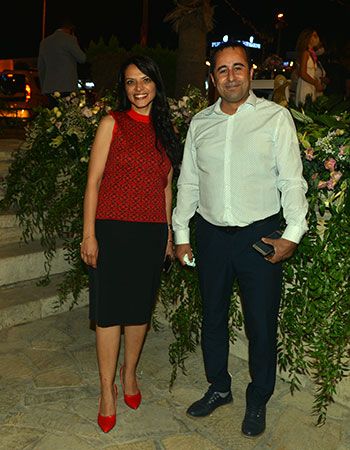 Altın Güvercin Sahnesinde Doğdum