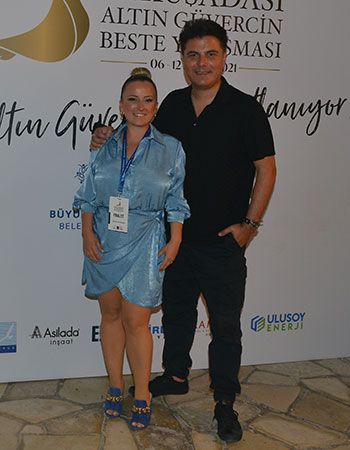 Altın Güvercin Sahnesinde Doğdum