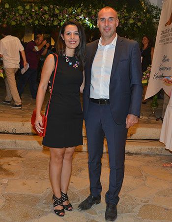 Altın Güvercin Sahnesinde Doğdum