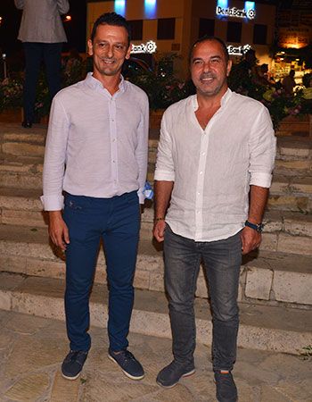 Altın Güvercin Sahnesinde Doğdum