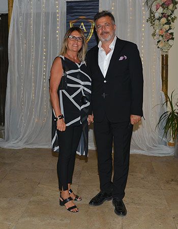 Sahne Tozu’Ndan Çifte Açılış