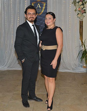 Sahne Tozu’Ndan Çifte Açılış