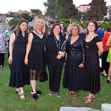 Doğu’Dan Batı’Ya Sevgi Yolu