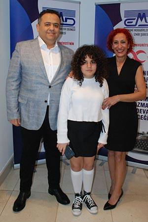 İzmirli Emd’Liler Cumhuriyet Balosu’Nda