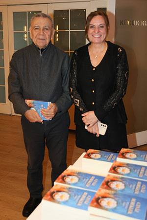 3. İmza Küçük Kulüpte