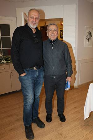 3. İmza Küçük Kulüpte