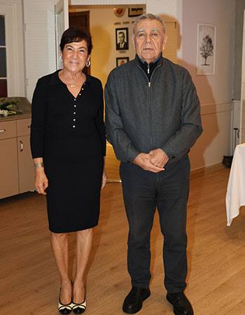 3. İmza Küçük Kulüpte