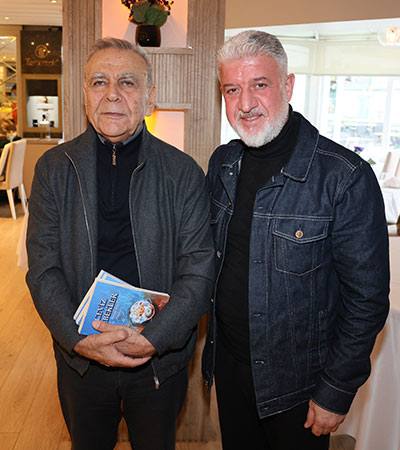 3. İmza Küçük Kulüpte