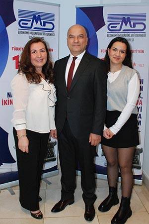 İzmirli Emd’Liler Cumhuriyet Balosu’Nda