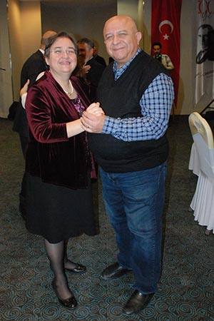 İzmirli Emd’Liler Cumhuriyet Balosu’Nda