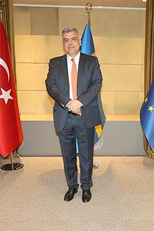 Feyzi Kaya İsveç Fahri Konsolosu Oldu