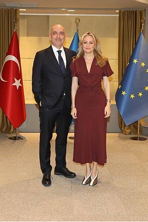 Feyzi Kaya İsveç Fahri Konsolosu Oldu
