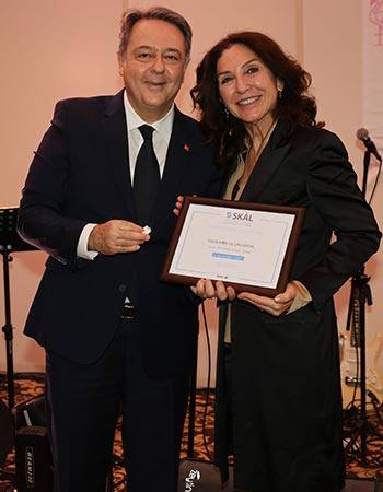 Skal İzmir'Den 2024 Yılbaşı Balosu Ve Rozet Töreni