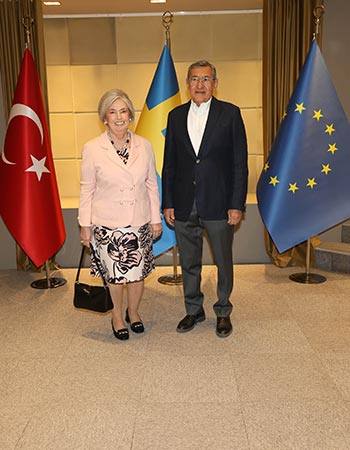 Feyzi Kaya İsveç Fahri Konsolosu Oldu
