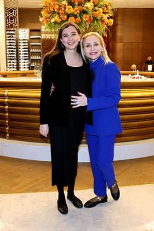 Monreve Brasserie Sizleri Bekliyor