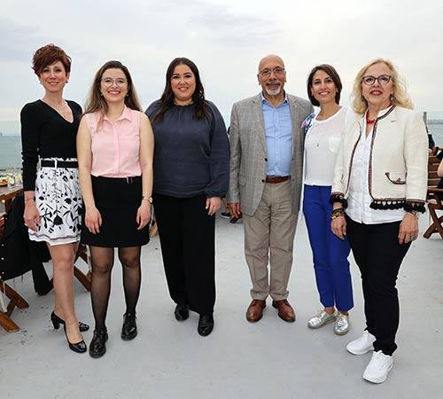 Skal İzmir'Den Yaza Merhaba