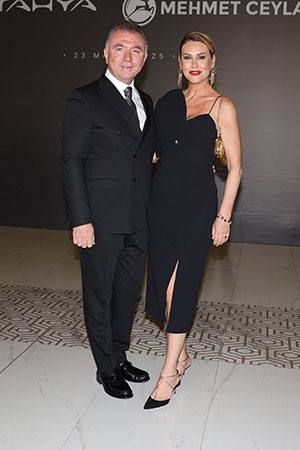 Dev Güçbirliğine Görkemli Kutlama