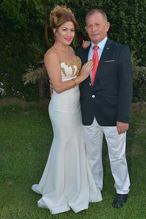 Erkek Adam Kına Yakmaz