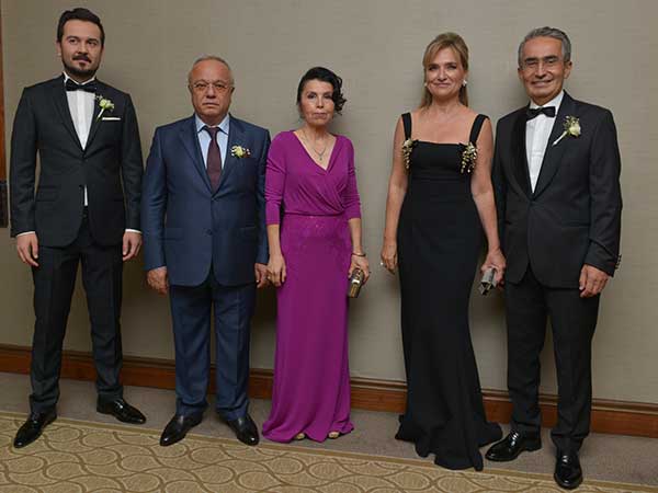 Gözde İle Ejder Çok Mutlu