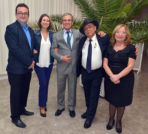 Önce Kongre, Sonra Eğlence