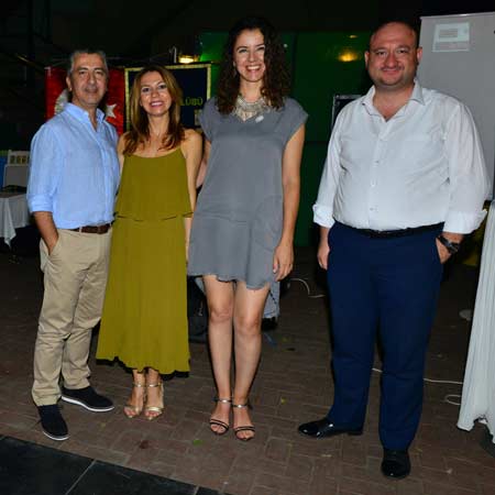 Agora’Da Bayrak Değişimi