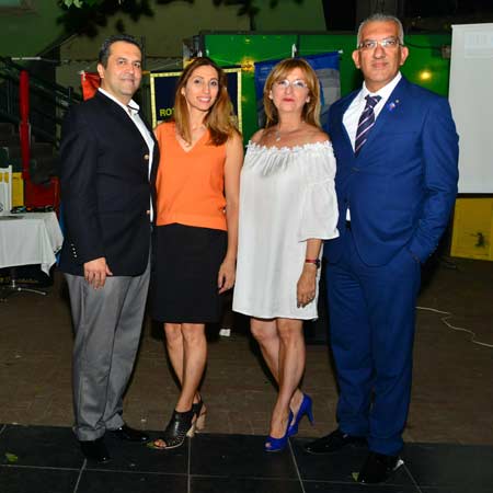 Agora’Da Bayrak Değişimi