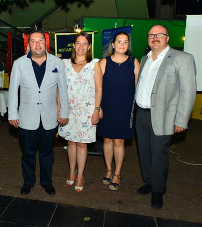 Agora’Da Bayrak Değişimi