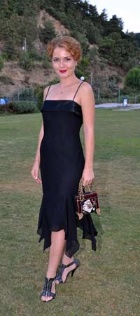 Ünlü Oyuncu İzmir'De Evlendi