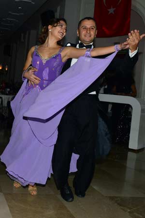 Liyakat Derneği’Nden Cumhuriyet Balosu