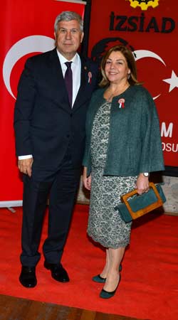 İzsiad’Dan Görkemli Cumhuriyet Balosu
