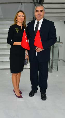 Yeni Binada Çifte Kutlama