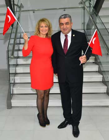 Yeni Binada Çifte Kutlama