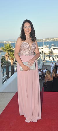 Özel İzmir Amerikan Koleji’Nde Mezuniyet Sevinci