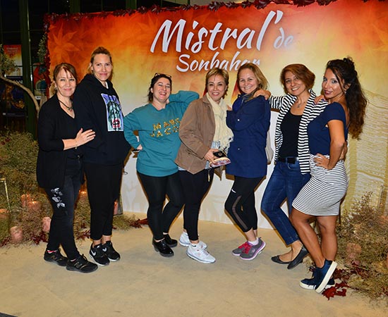 Mistral İzmir’De Sonbahara Merhaba Partisi