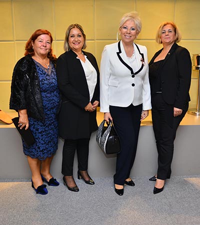 Lionsun Yeni Bebeği: İzmir Efes Lions Kulubü