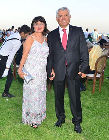 Simge İle Özgür Mutluluğa Yelken Açtı