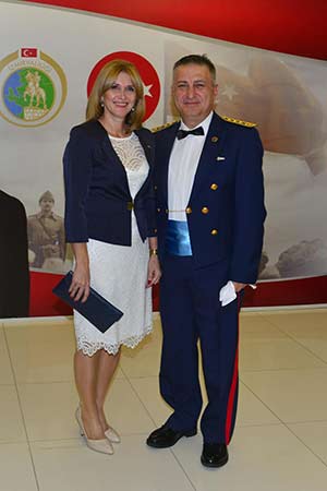 Vali’Den Cumhuriyet Resepsiyonu