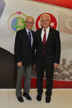 Vali’Den Cumhuriyet Resepsiyonu