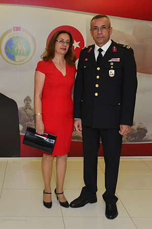 Vali’Den Cumhuriyet Resepsiyonu