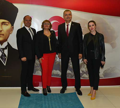 Vali’Den Cumhuriyet Resepsiyonu