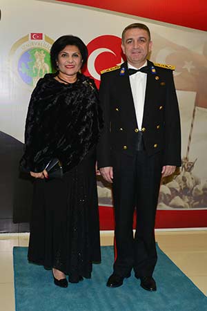 Vali’Den Cumhuriyet Resepsiyonu