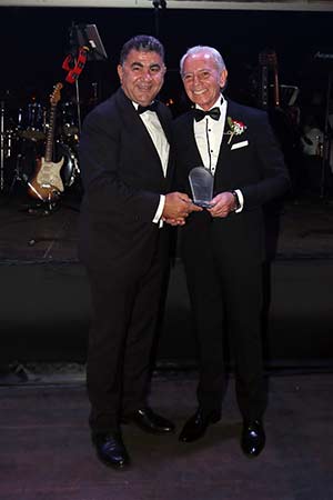 27. Yaşa Coşkulu Kutlama