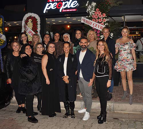 Cmon People 1 Yaşında