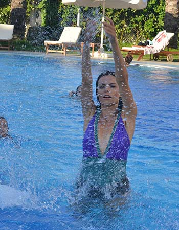 Ünal'ın Bizimizmir Magazin Pozları