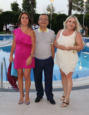 Üyelerini Keyifli Bir Kokteylde Ağırladı