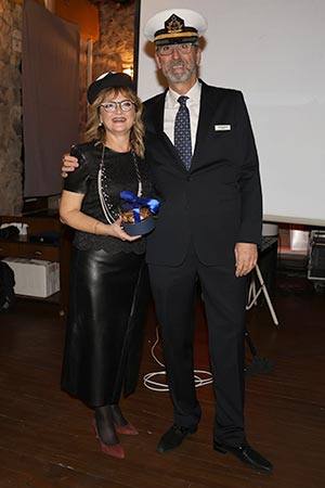 20 Yıllık Başarıya Asansör’De Kutlama